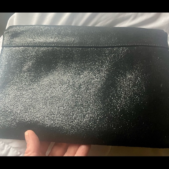 Danier leather clutch - Picture 2 of 7